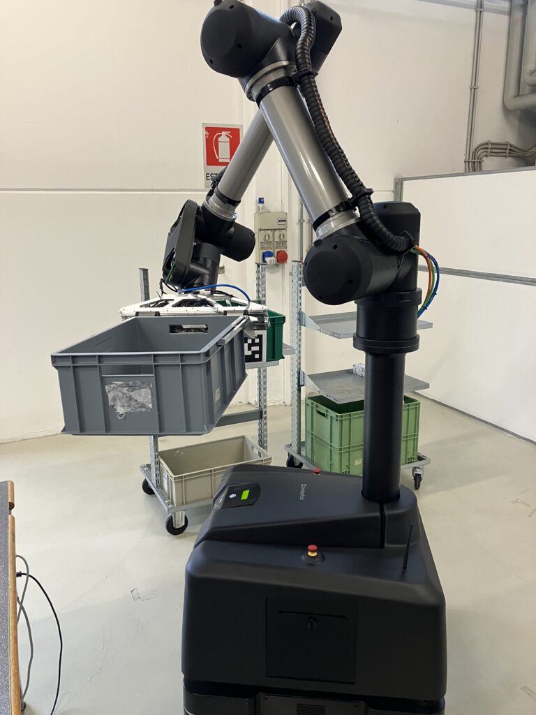 Figure 2: Cobot (T. Wienzek).